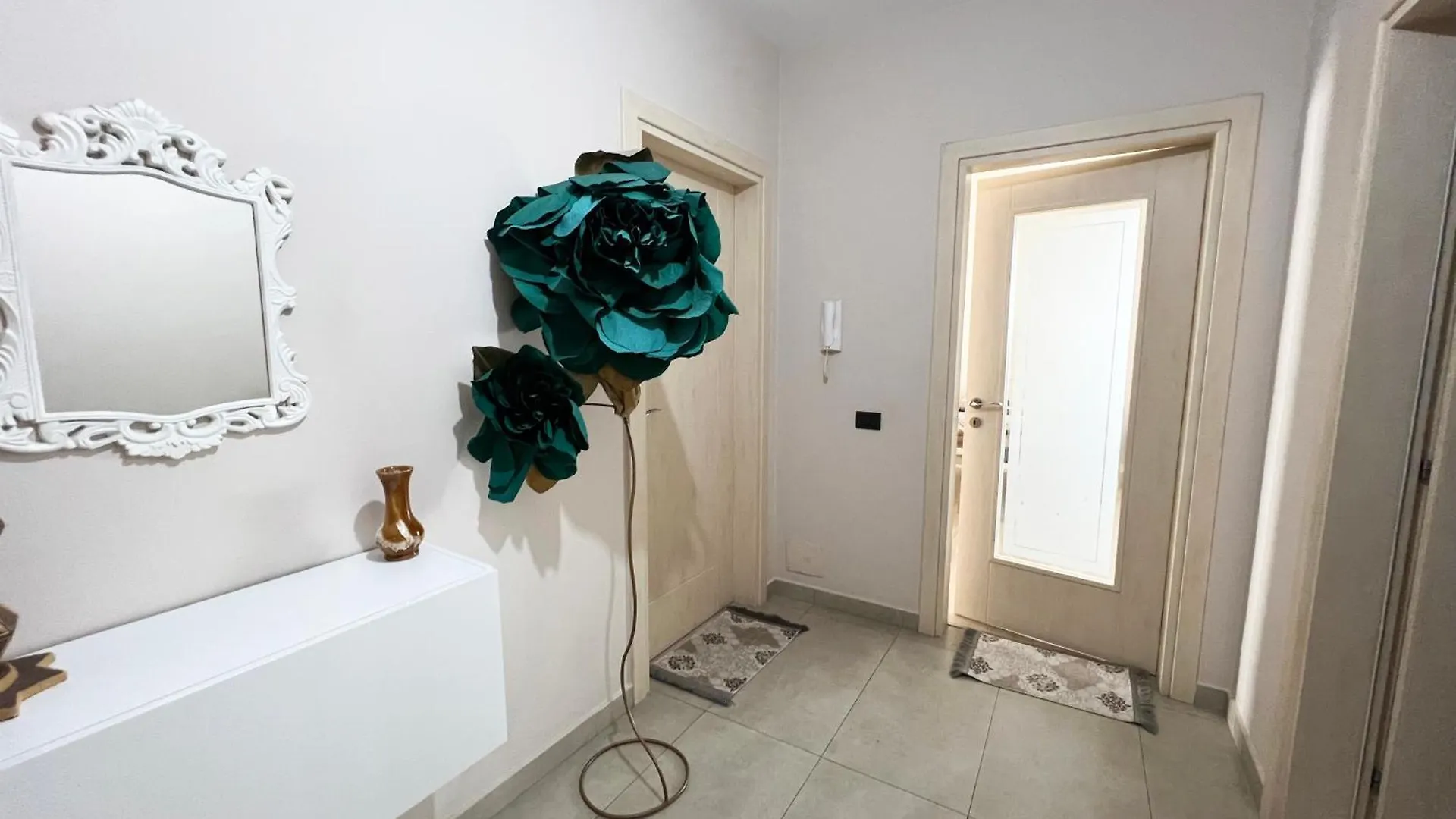 B2 Apartment Tirana 0*,  Albania